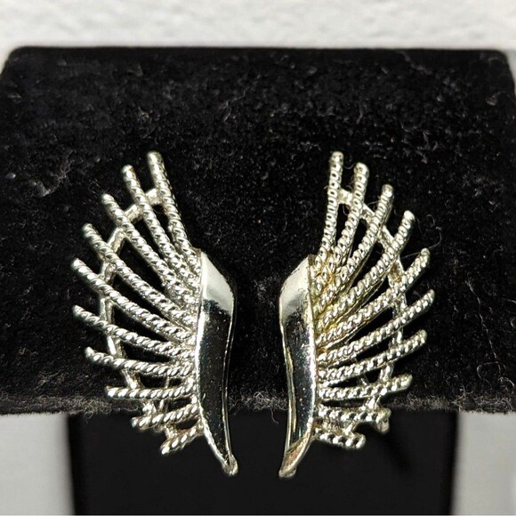 Coro Silver Tone Wing Climbers Clip Ons - Picture 4 of 6